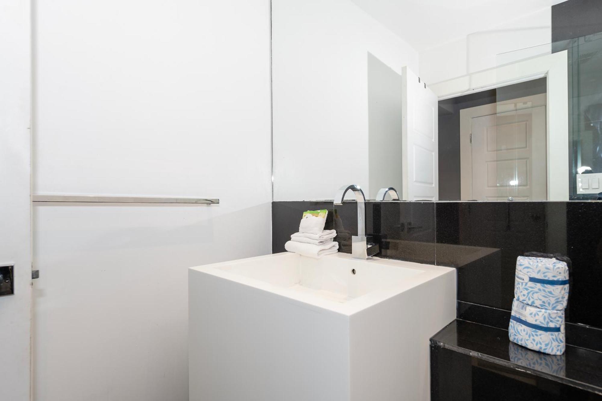 מיאמי ביץ' Sunny Days Apartments מראה חיצוני תמונה